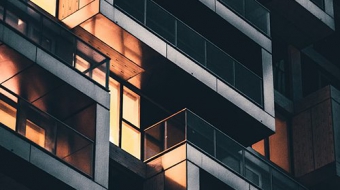 pexels-brayden-law-1829191-min