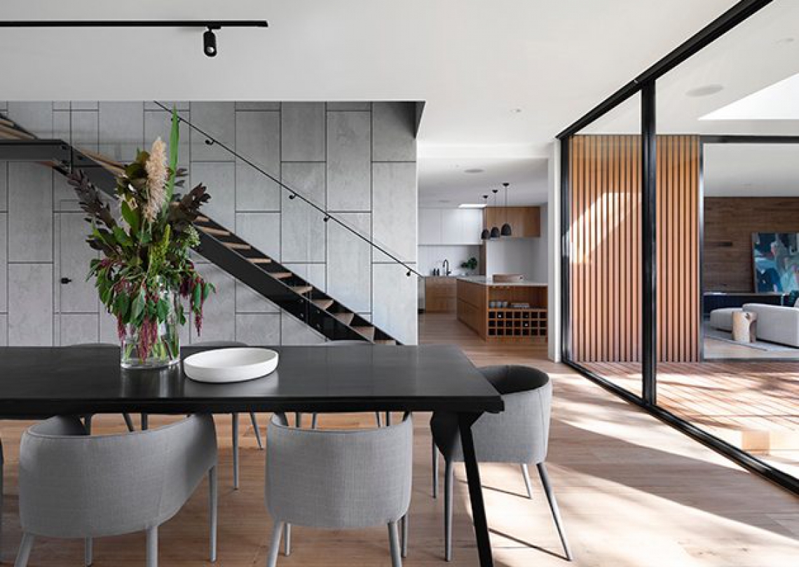 r-architecture-wDDfbanbhl8-unsplash-min